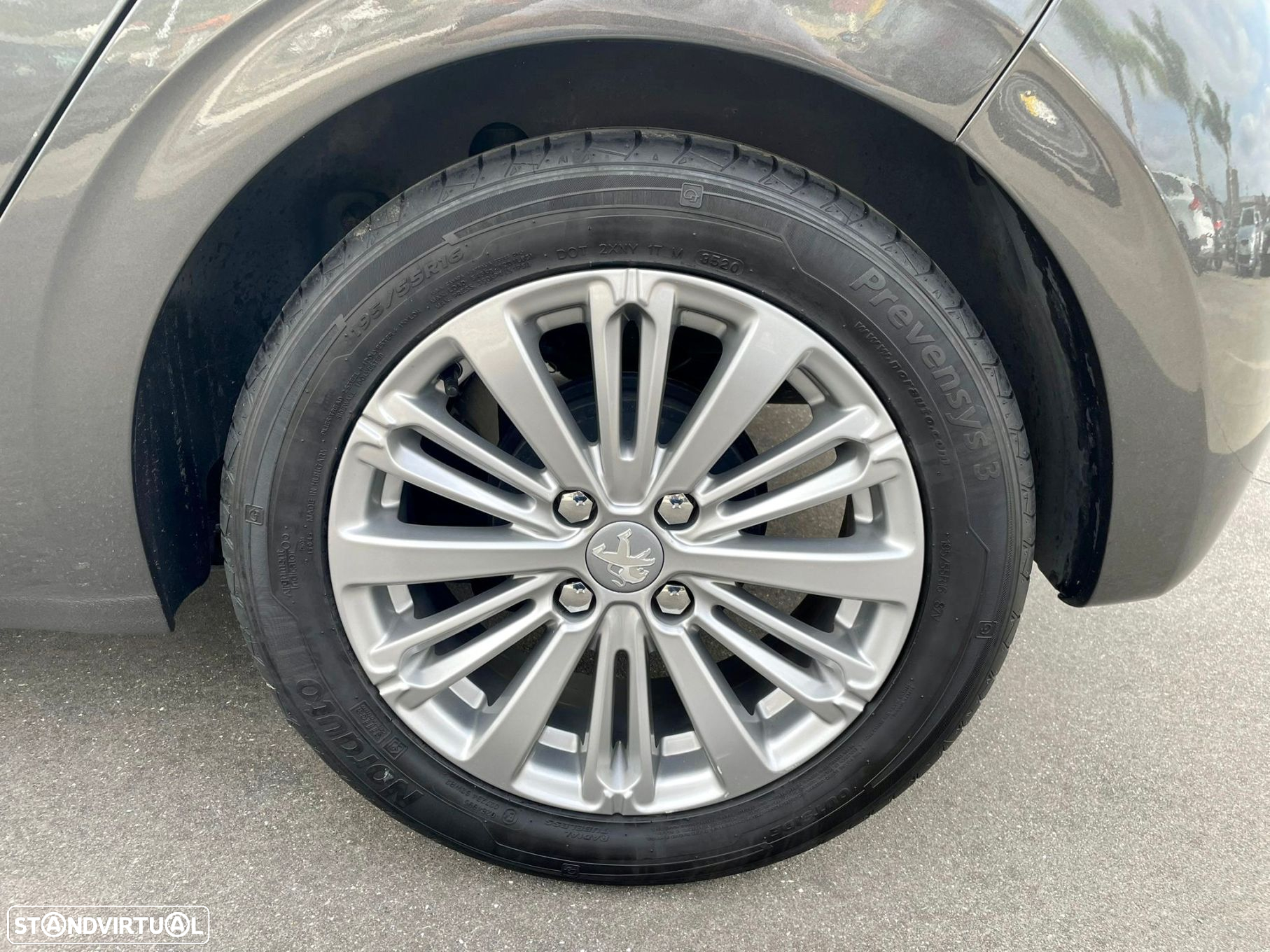 Peugeot 208 1.2 PureTech Style - 7