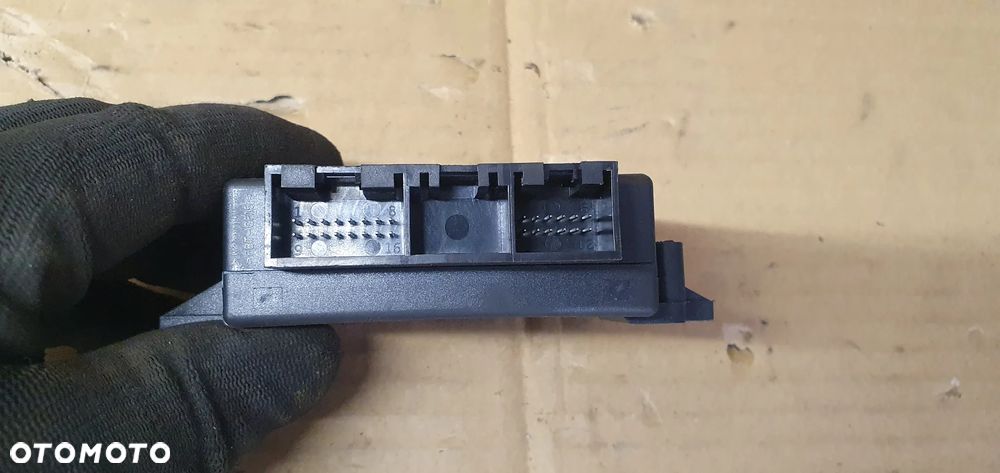 Moduł sterownik parkowania PDC Skoda Superb 3U0919283 - 2