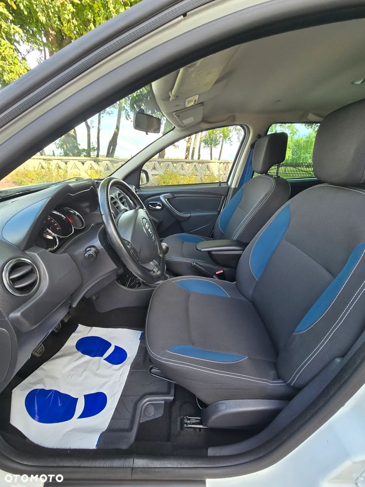Dacia Duster TCe 125 4x2 Celebration - 24