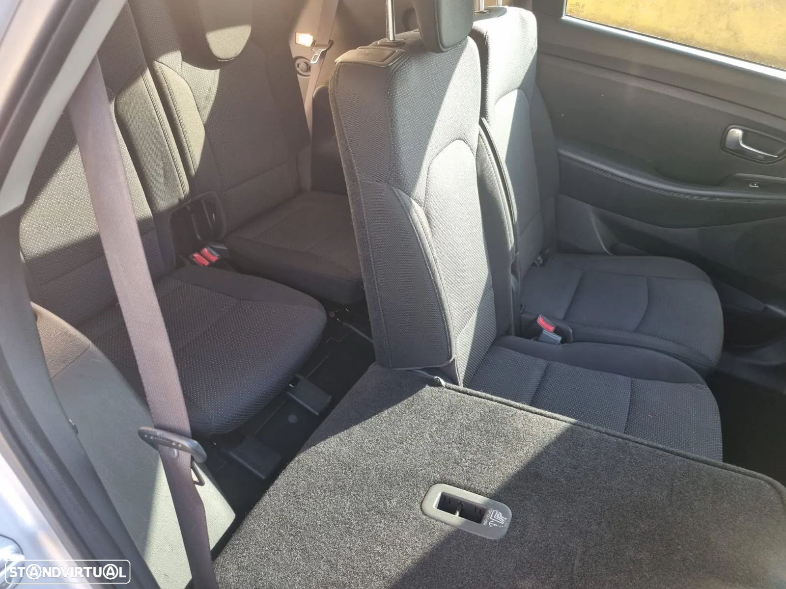 Kia Carens 1.7 CRDi ISG TX - 18