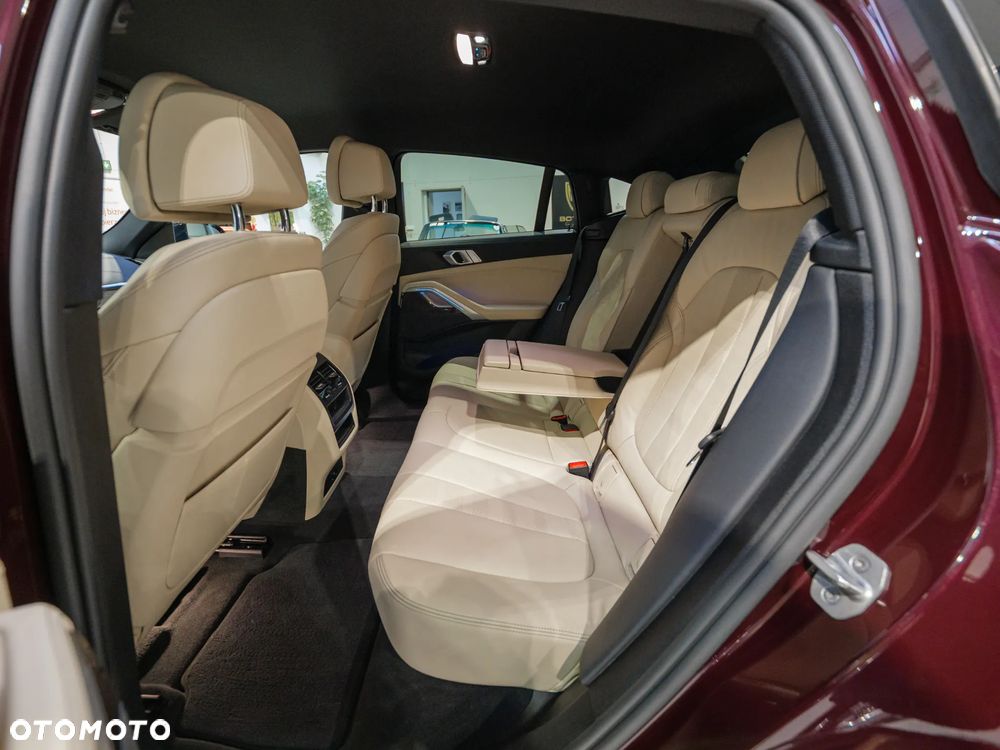 BMW X6 xDrive30d - 18