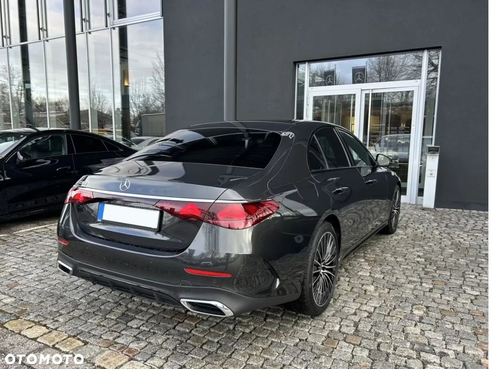 Mercedes-Benz Klasa E 220 d 9G-TRONIC Edition AMG Line - 4