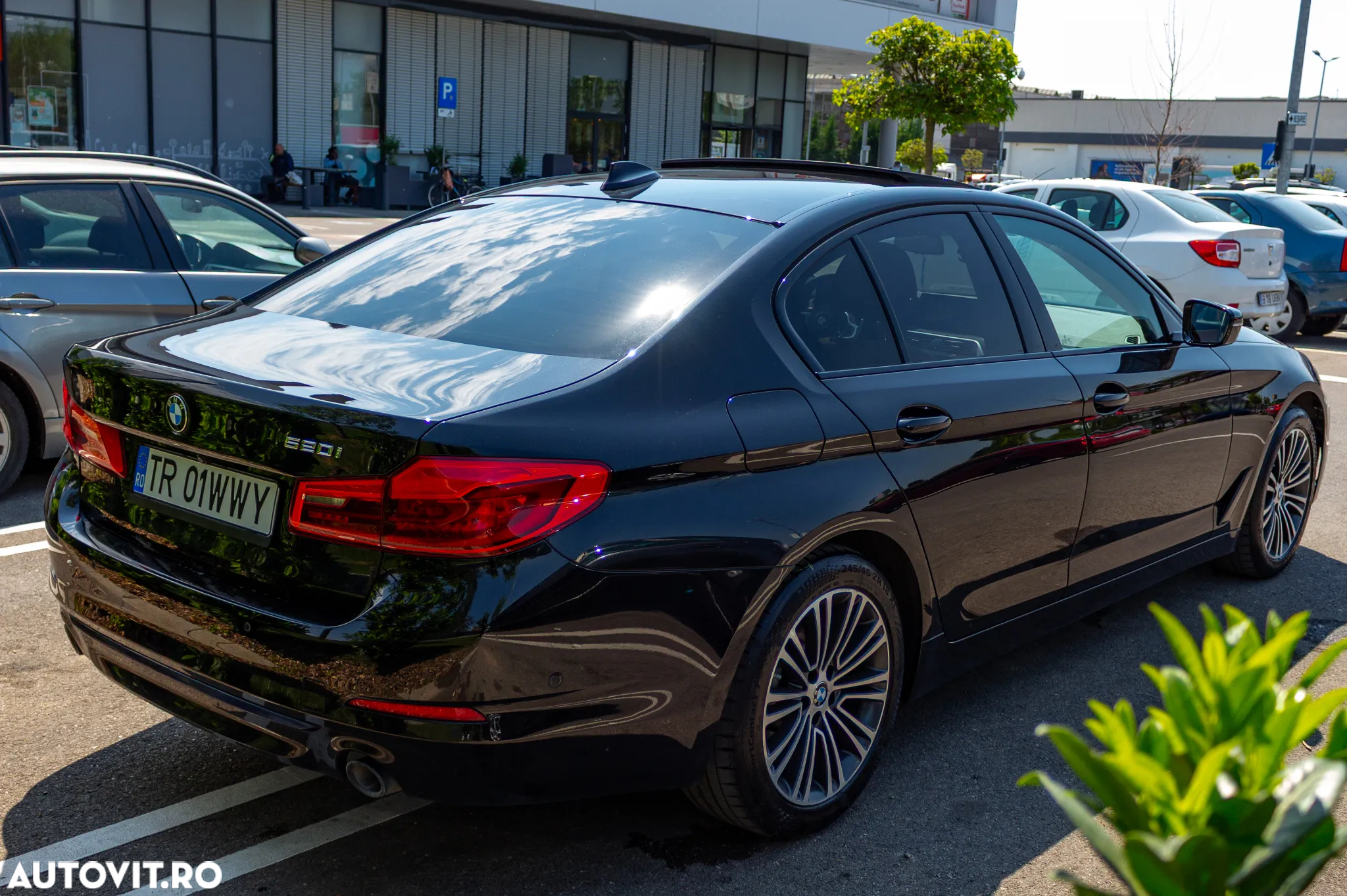 BMW Seria 5 520i Aut. Sport Line - 4