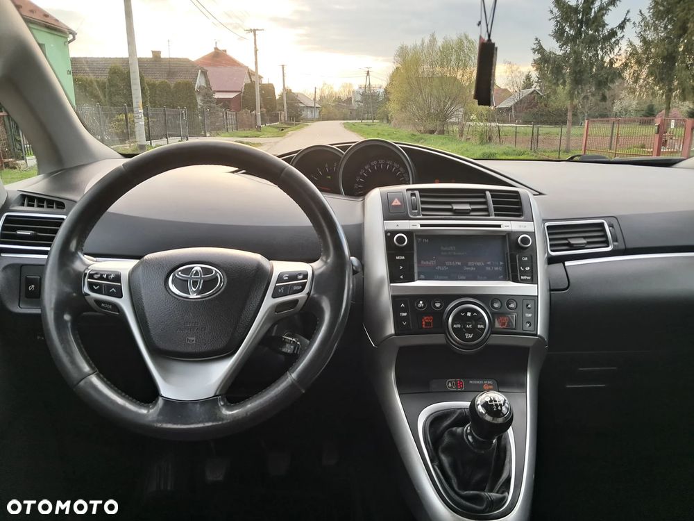 Toyota Verso 1.6 D-4D Active 7os - 17