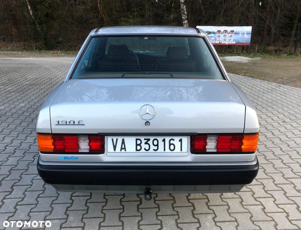 Mercedes-Benz W201 (190) - 25