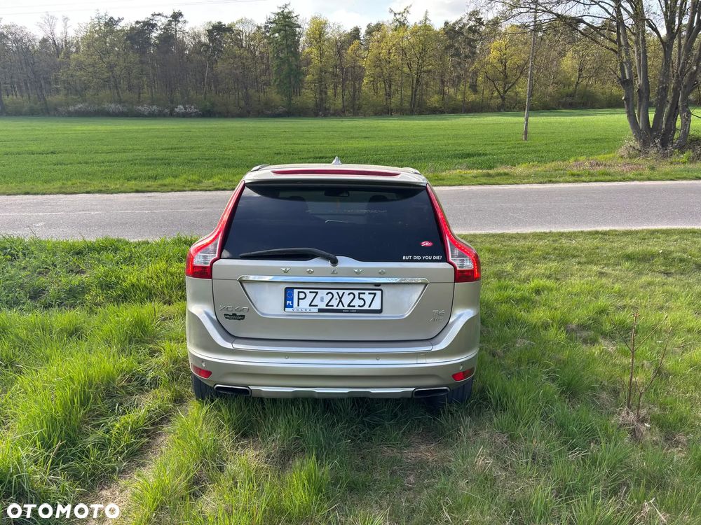 Volvo XC 60 - 4