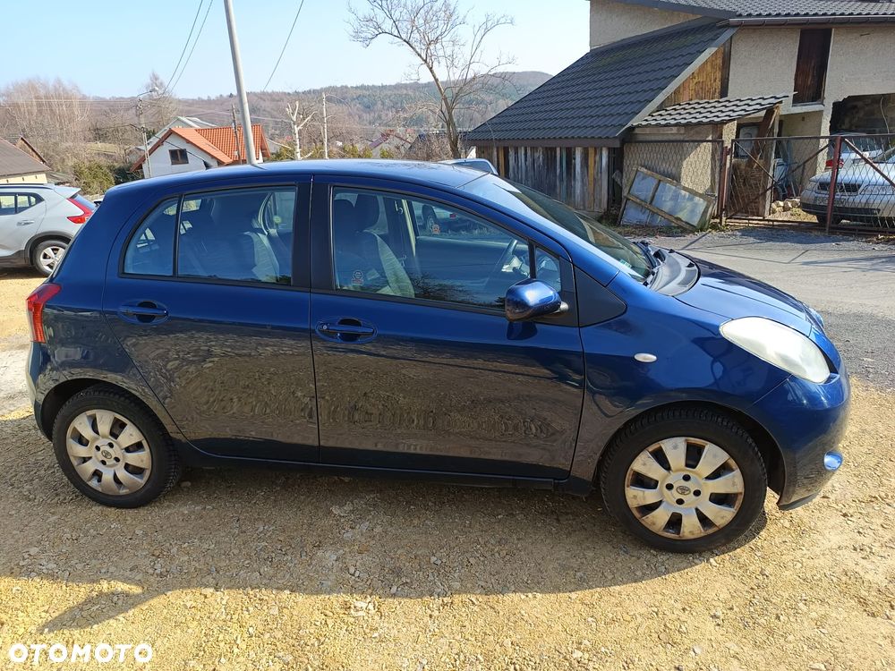 Toyota Yaris 1.0 VVT-i - 8