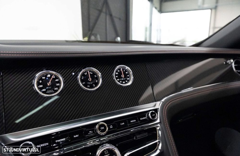 Bentley Flying Spur V8 Mulliner - 31