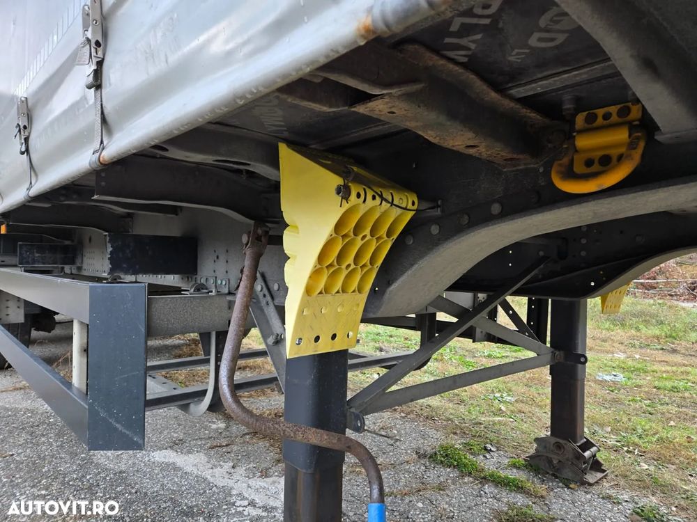 Schmitz Cargobull - 24