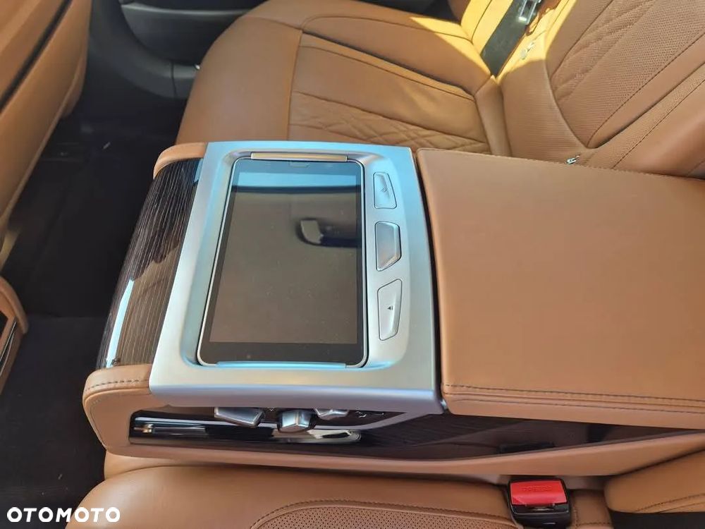 BMW Seria 7 730d - 16