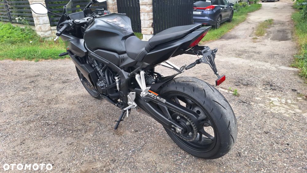 Honda CBR - 32