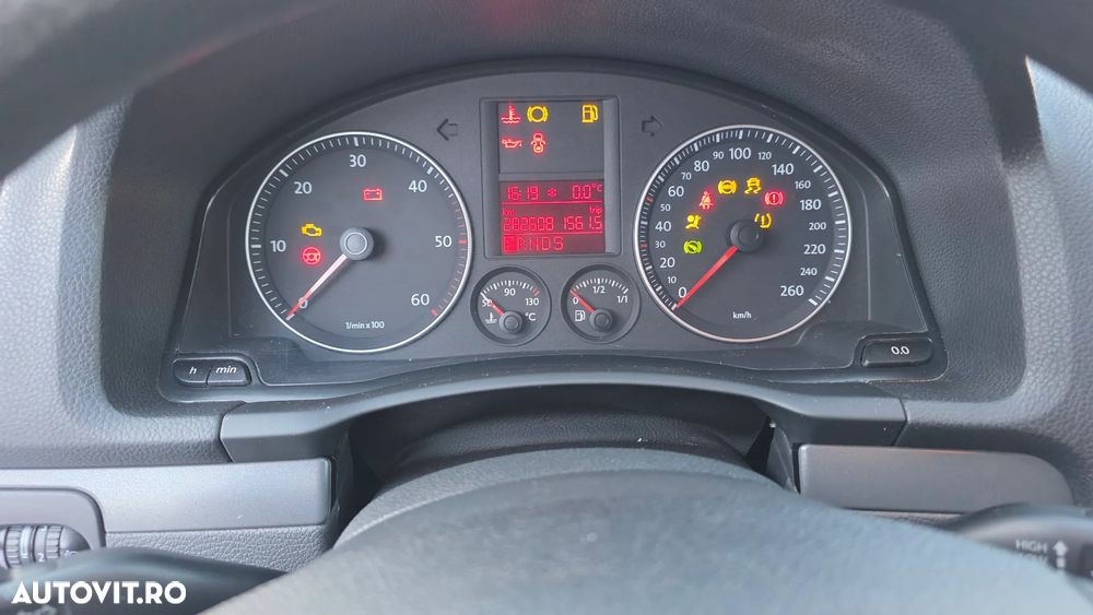 Volkswagen Golf 1.9 TDI DPF DSG Individual - 9