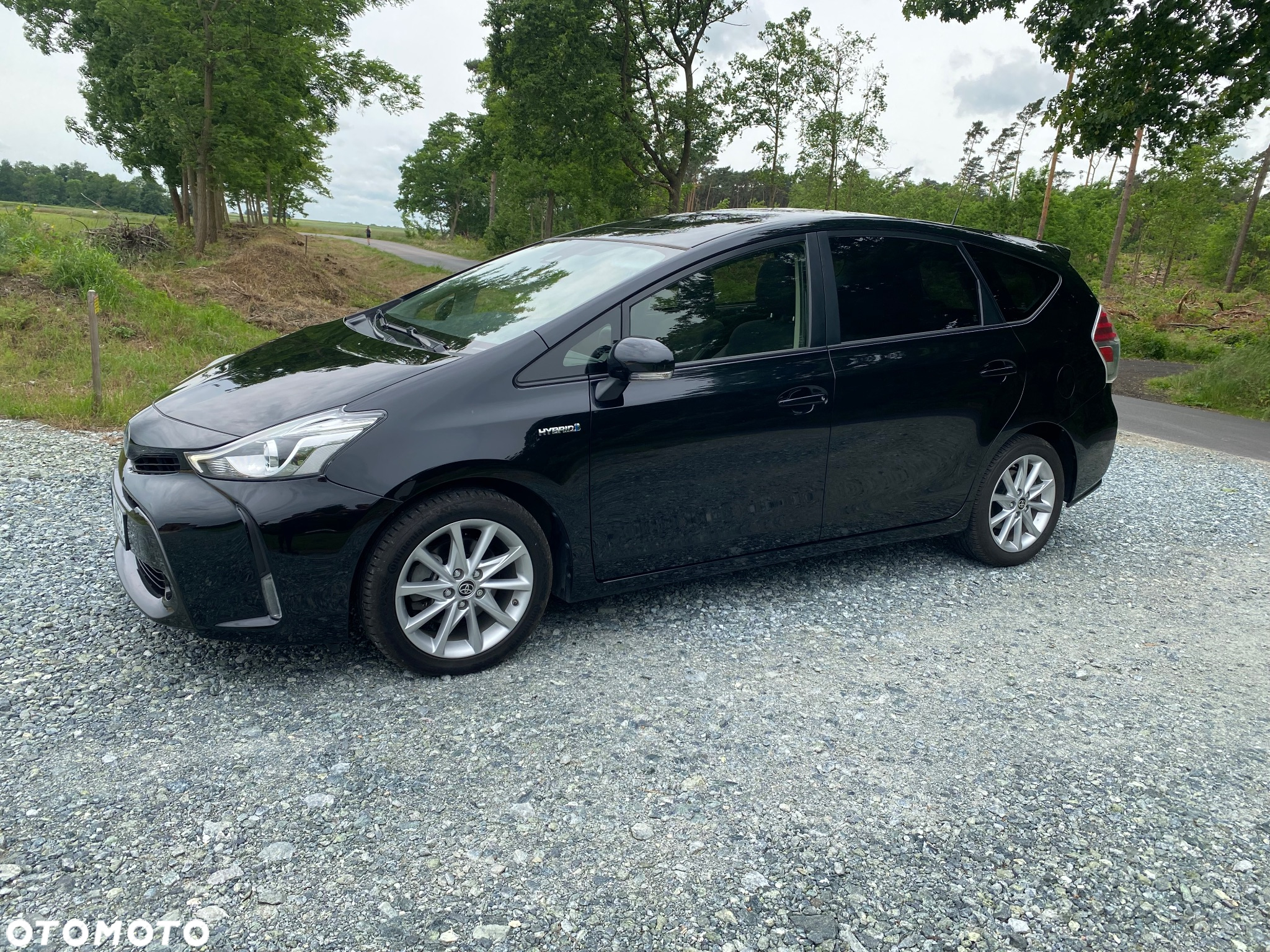 Toyota Prius+ (Hybrid) - 2