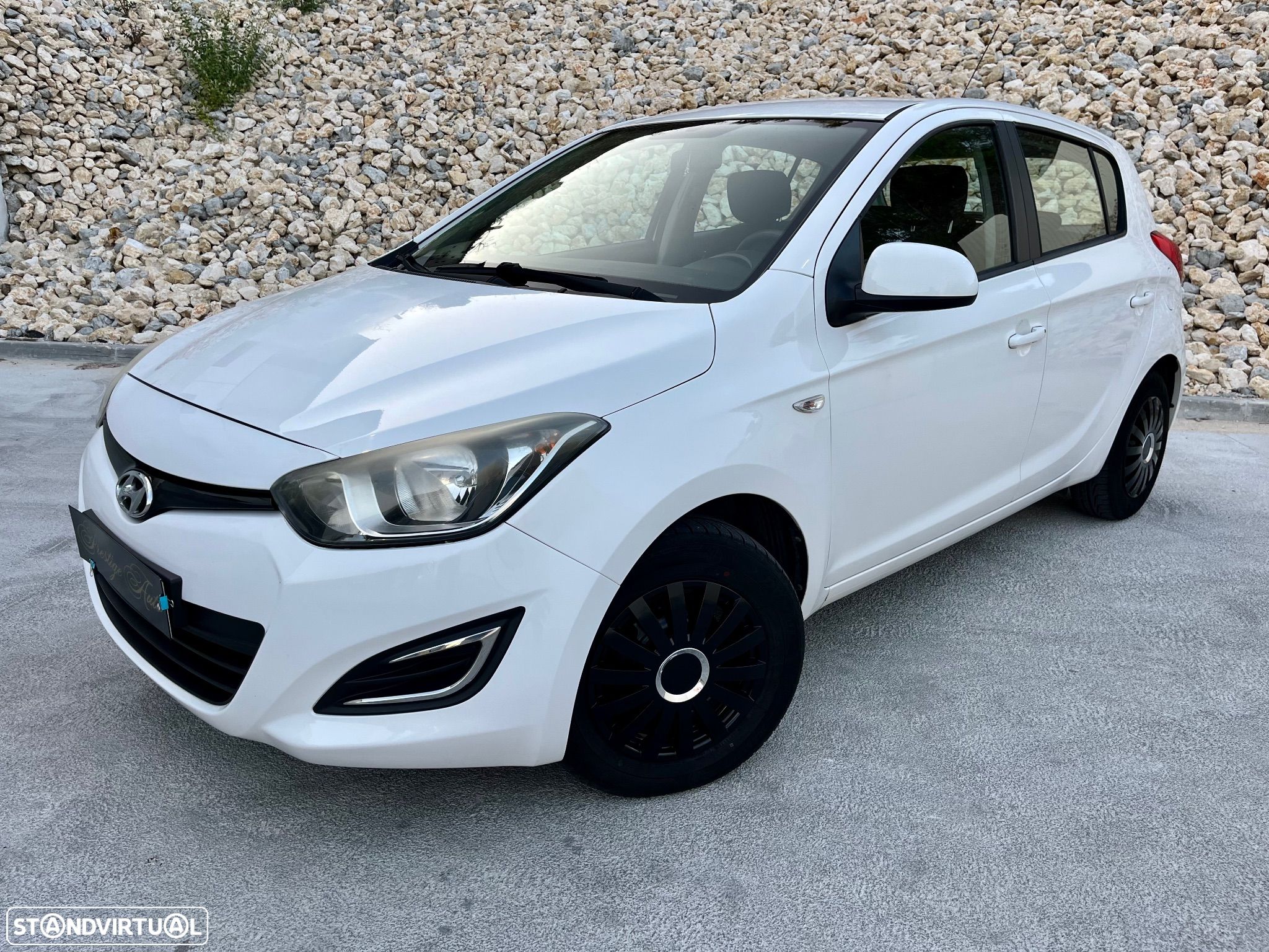 Hyundai i20 1.1 CRDi Urban - 1