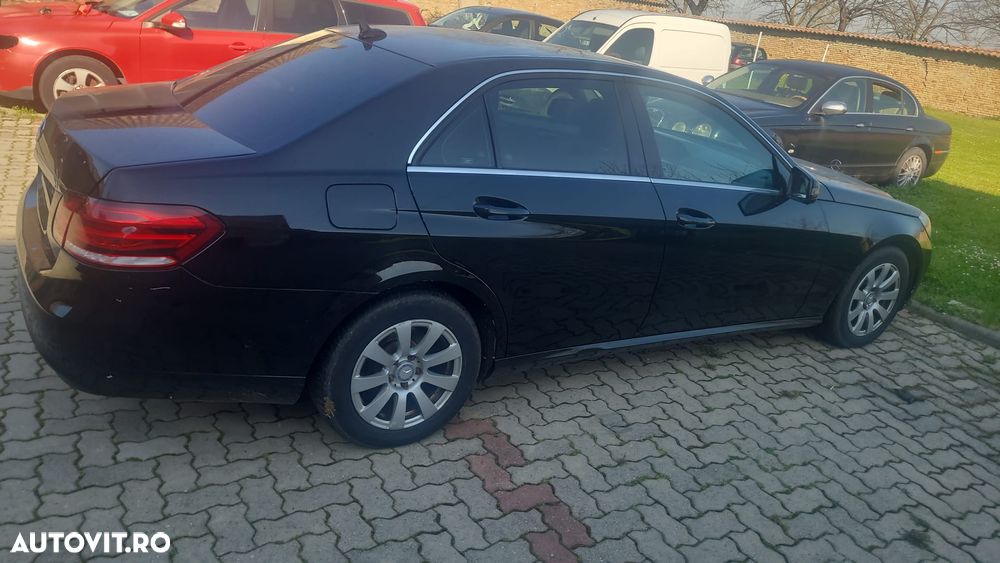 Mercedes-Benz E 200 BlueTEC 7G-TRONIC Avantgarde - 7
