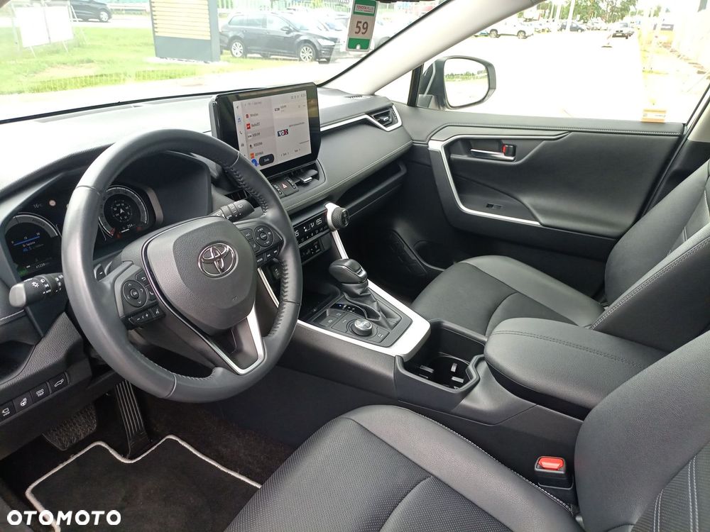 Toyota RAV4 - 9