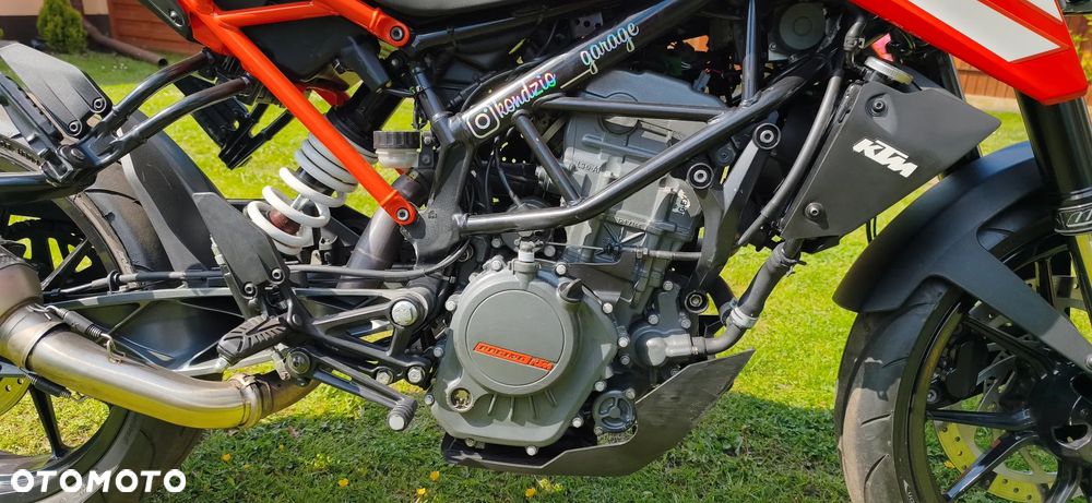 KTM Duke 125 - 21