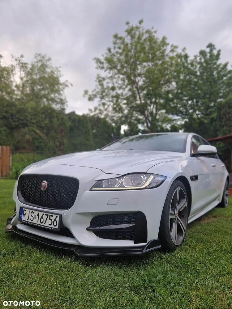 Jaguar XF 2.0 i4D R-Sport - 3