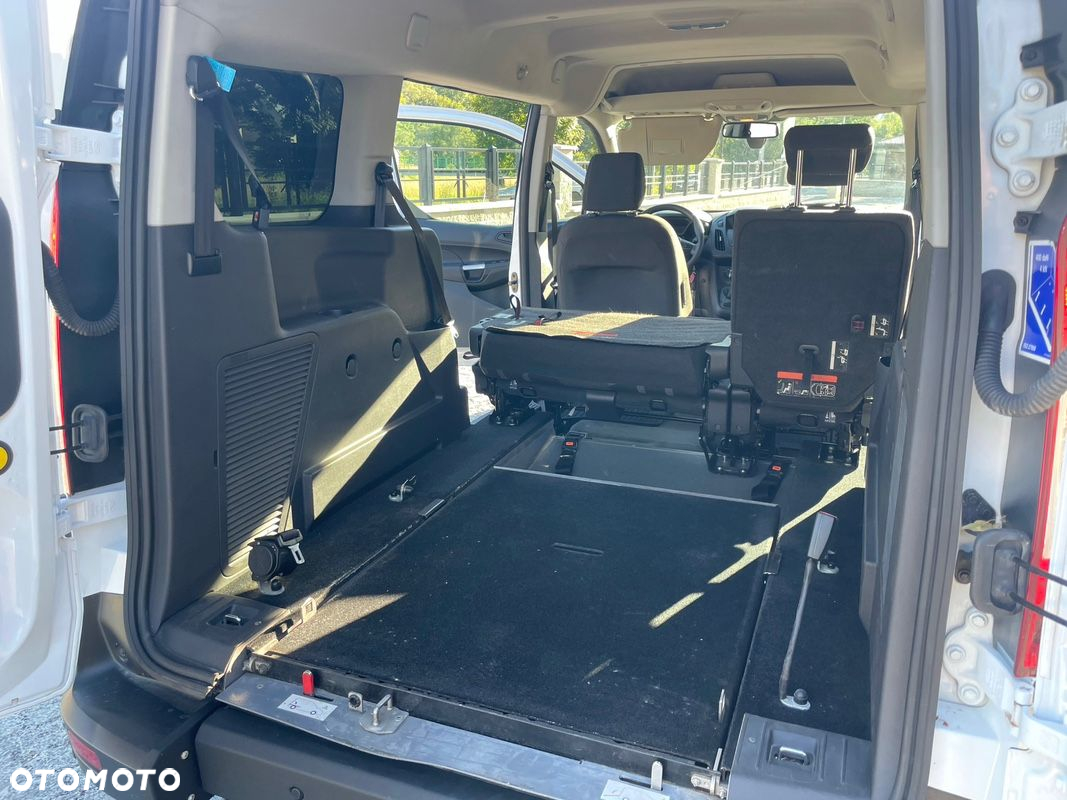 Ford Tourneo Connect - 15