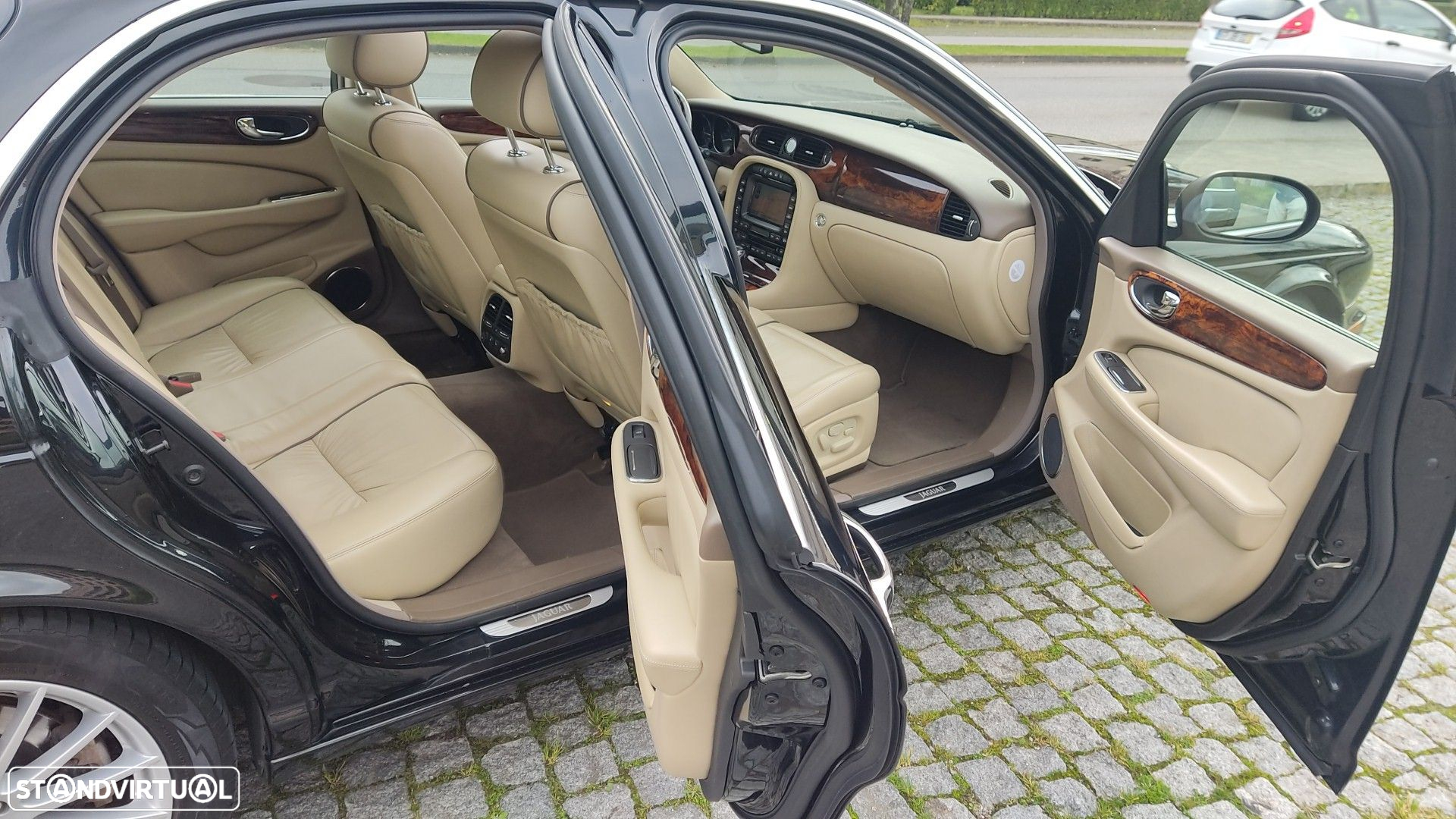 Jaguar XJ XJ6 2.7 D V6 Executive - 12