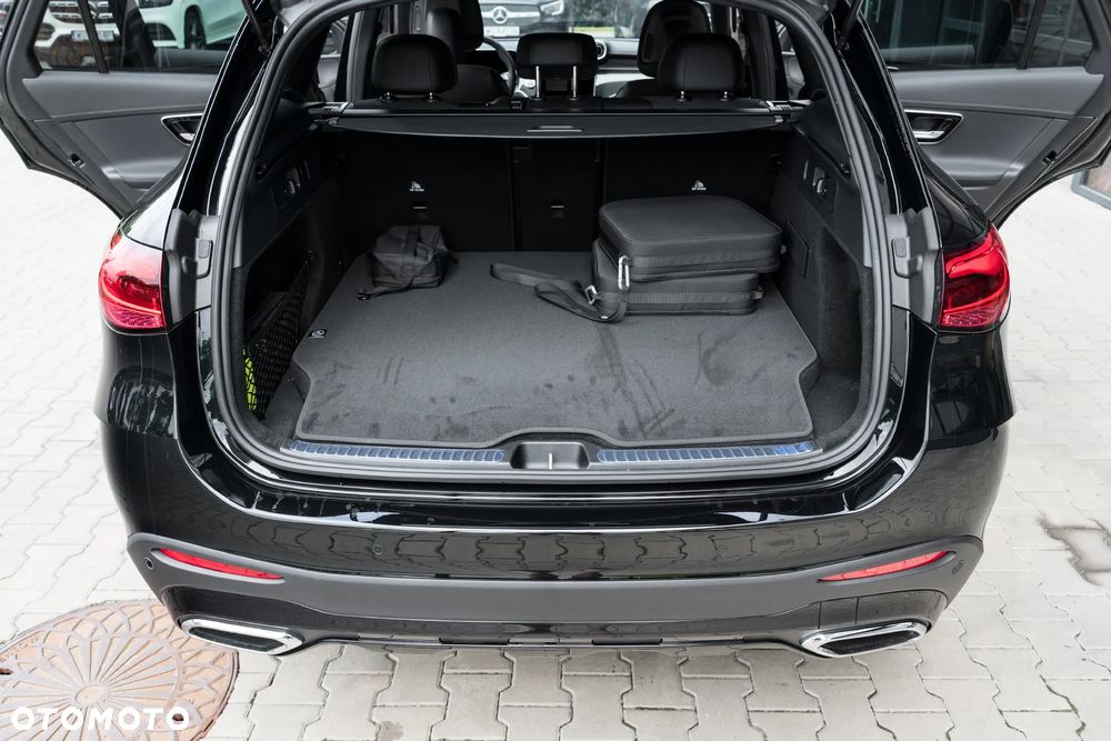 Mercedes-Benz GLC 300 de 4-Matic AMG Line - 16