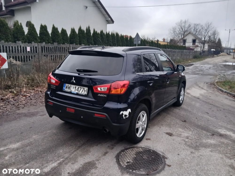 Mitsubishi ASX - 10