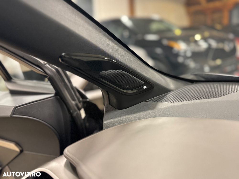 Toyota C-HR Lounge - 35