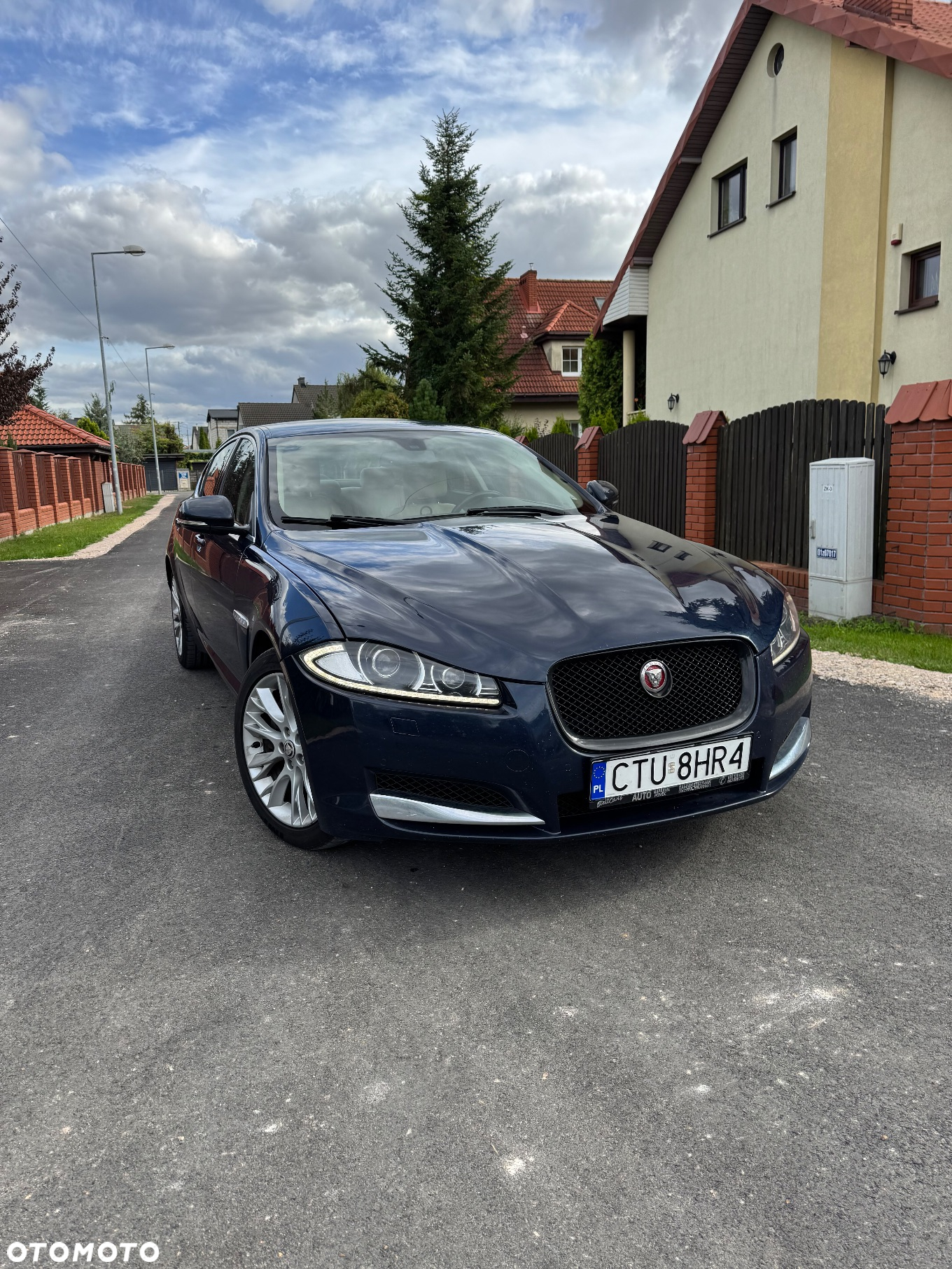 Jaguar XF 2.2 D Premium Luxury - 31