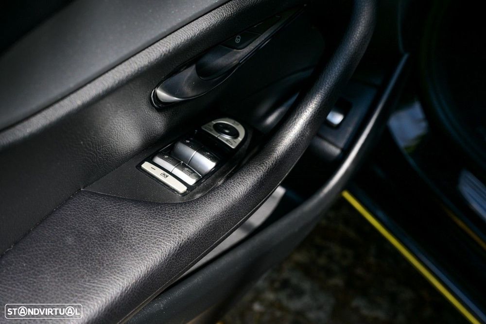Mercedes-Benz E 220 d Avantgarde - 42