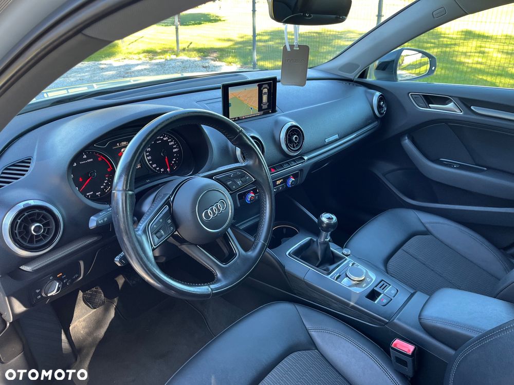 Audi A3 Sportback - 16