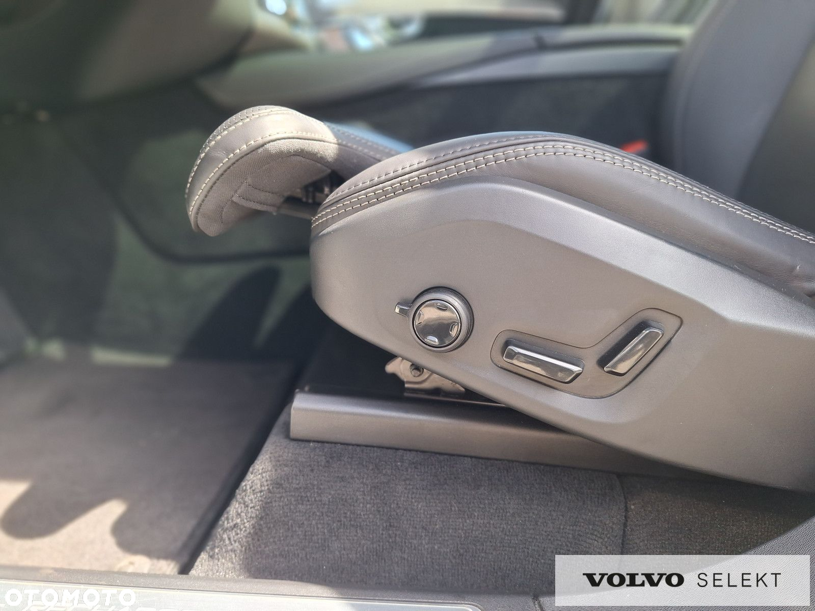 Volvo XC 90 - 30