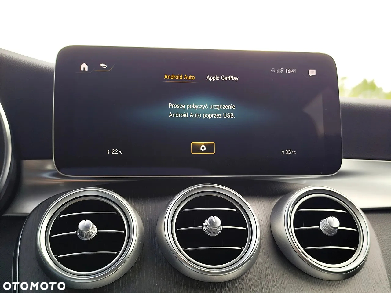 Mercedes-Benz GLC 220 d 4Matic 9G-TRONIC AMG Line Plus - 28