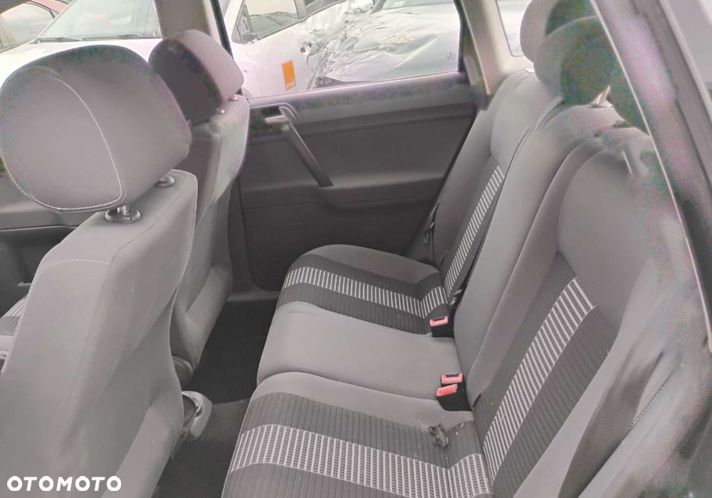 Volkswagen Polo - 10