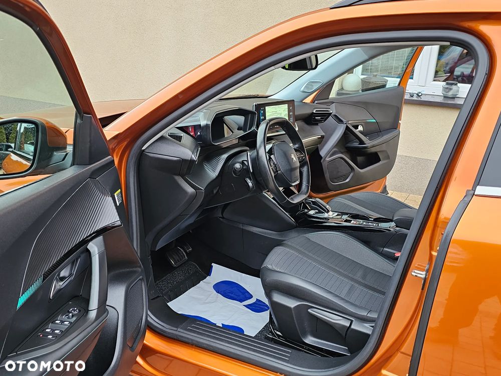 Peugeot 2008 1.5 BlueHDi Allure Pack S&S EAT8 - 22