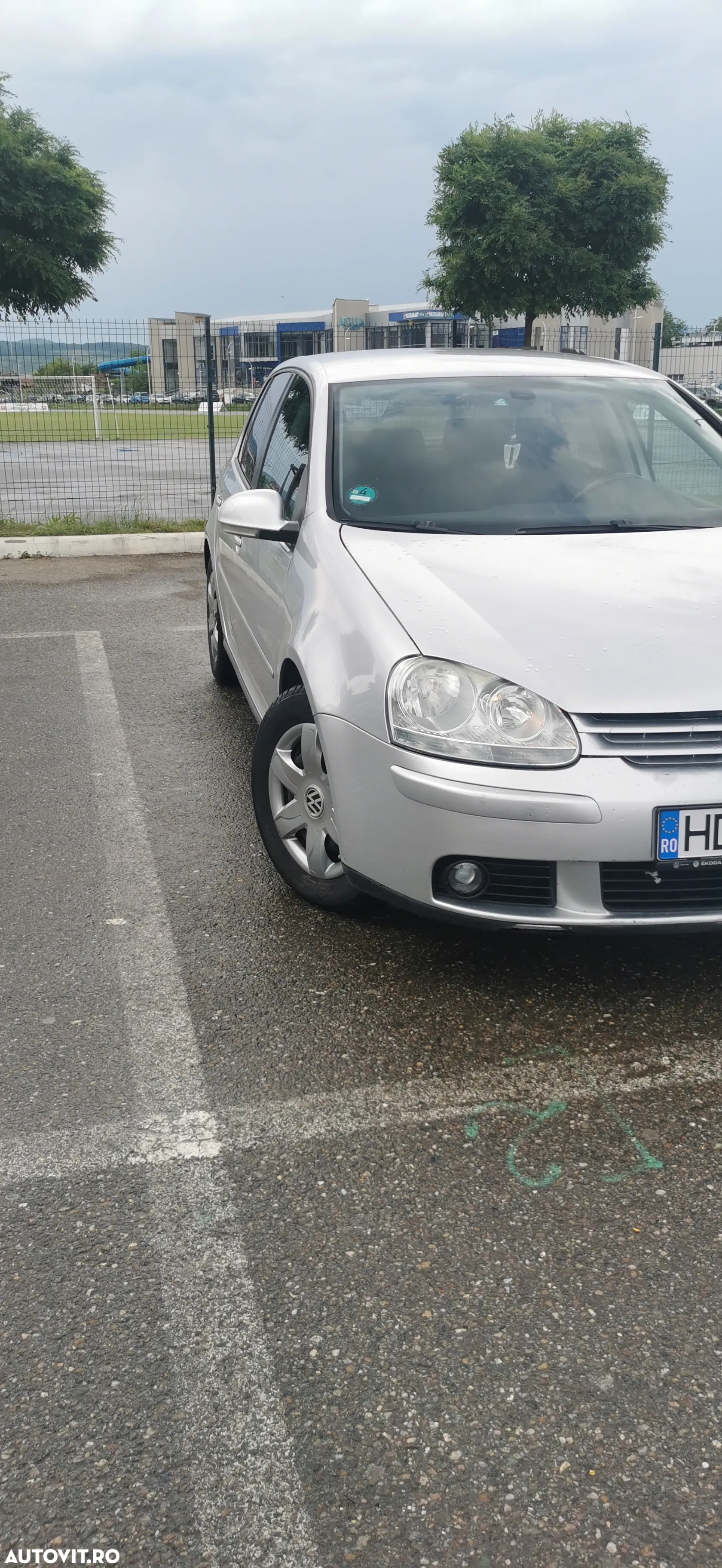 Volkswagen Golf 1.9 TDI Comfortline DSG - 5