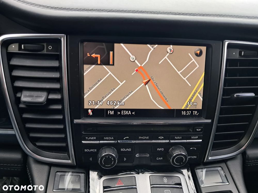 Porsche Panamera 4 PDK - 23