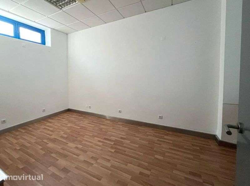 Loja/Escritório Totalmente Remodelado no Centro da Parede, Cascais - Grande imagem: 5/11