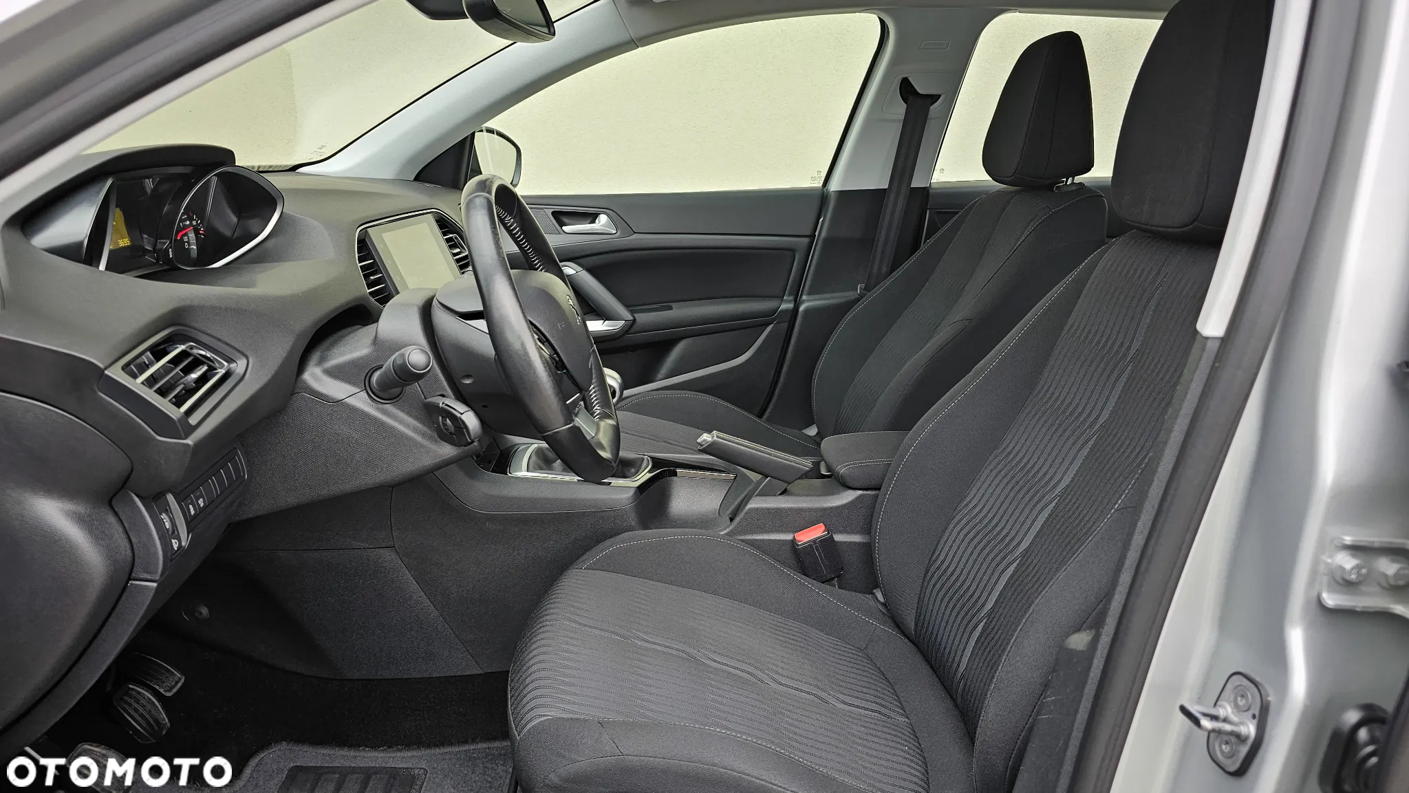Peugeot 308 SW 1.6 BlueHDi Business Line S&S - 13