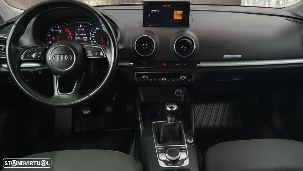Audi A3 Sportback 1.6 TDI Design - 14