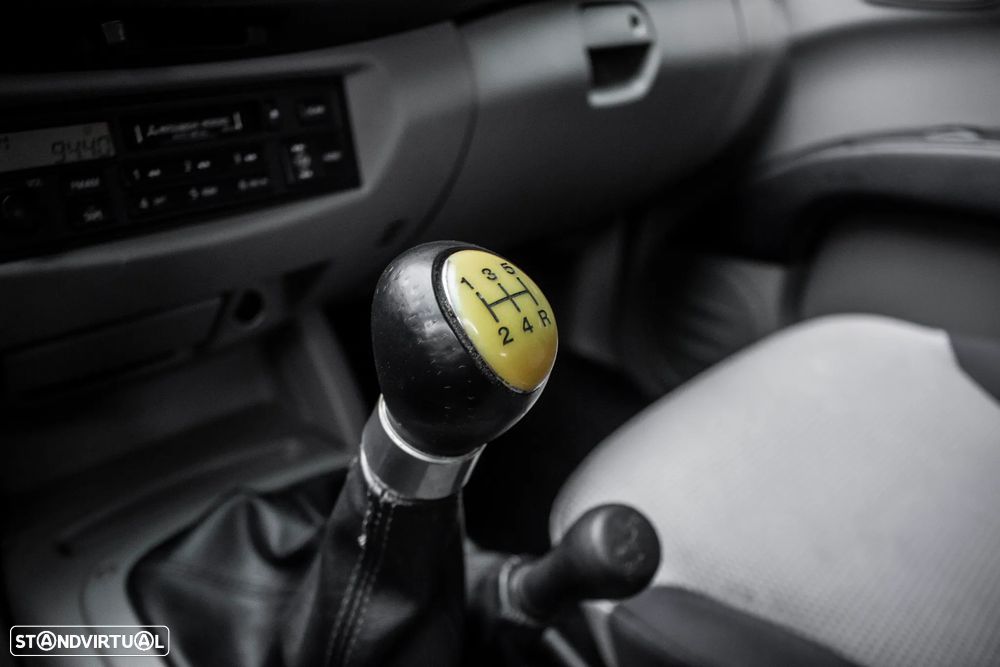 Mitsubishi L200 2.5 DI-D CD Intense 4WD - 18