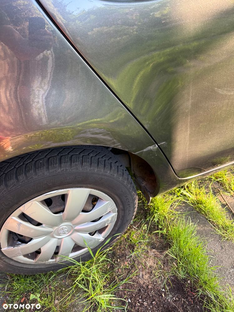 Toyota Yaris 1.0 Luna - 9