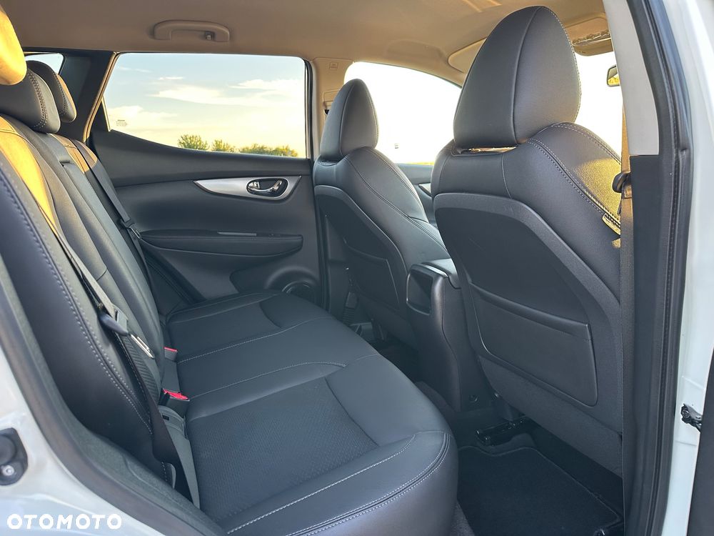 Nissan Qashqai 1.6 DIG-T Tekna - 11