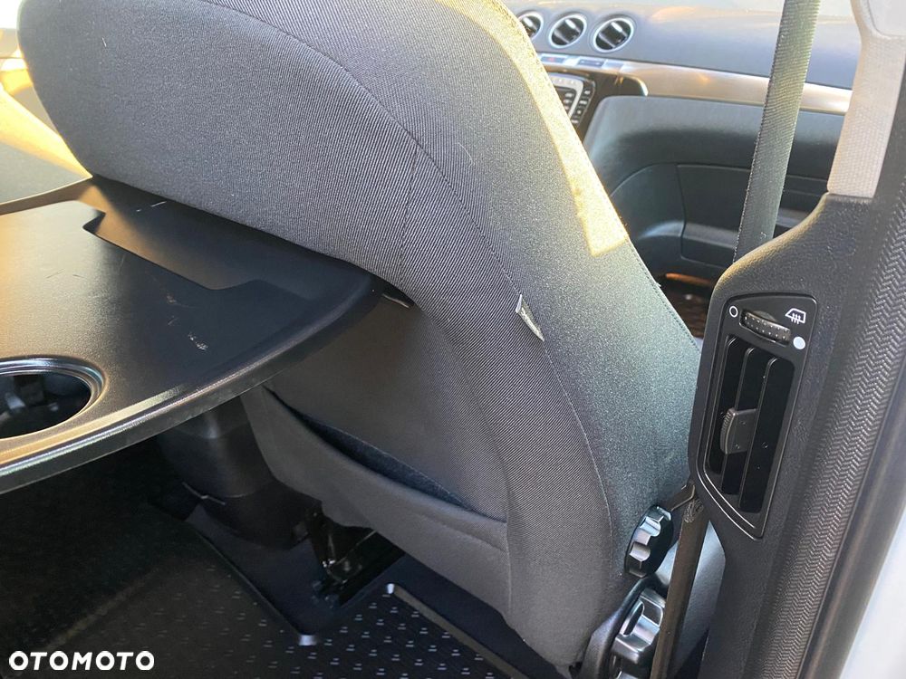 Ford S-Max 2.0 TDCi DPF Champions Edition - 33