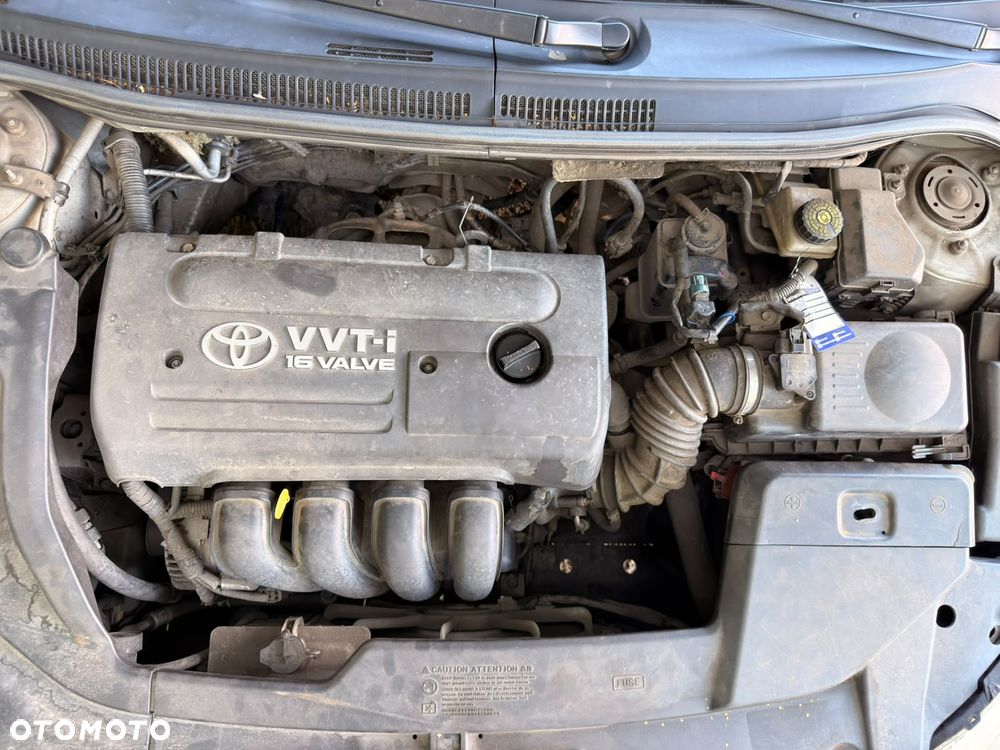 Toyota Avensis - 33