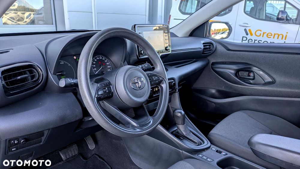 Toyota Yaris - 10