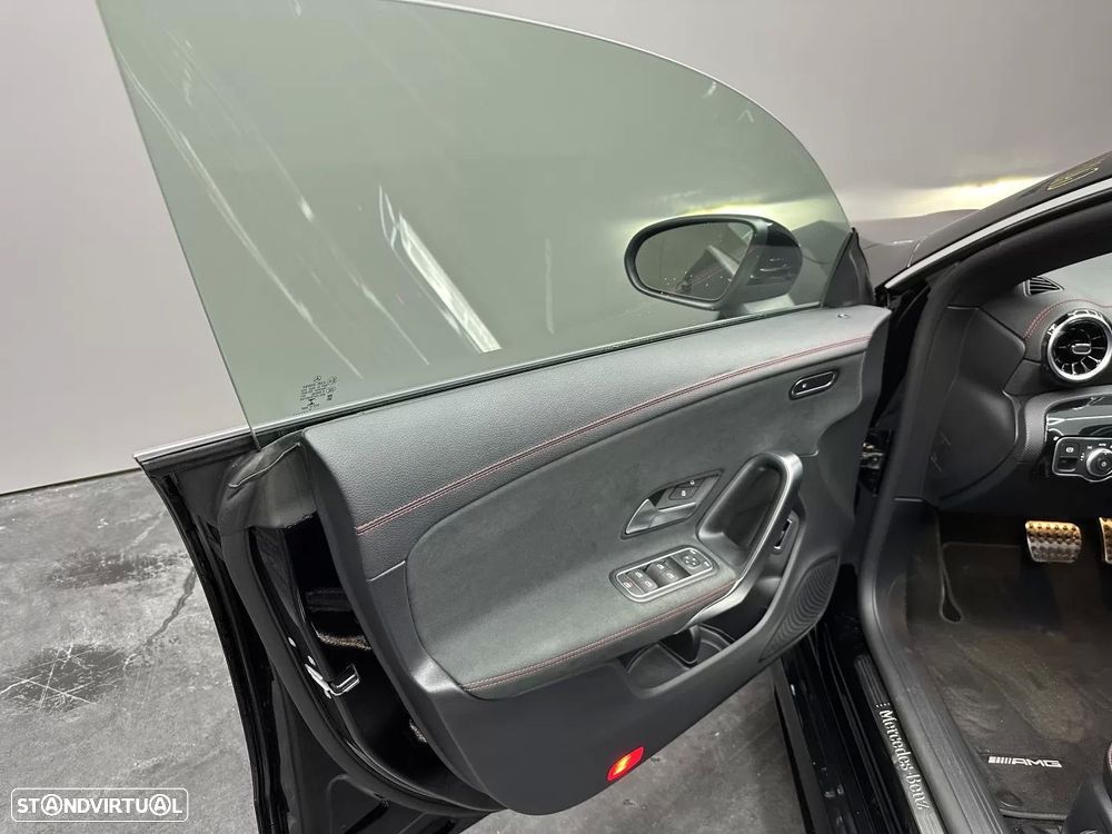Mercedes-Benz CLA 250 e Shooting Brake AMG Line - 10