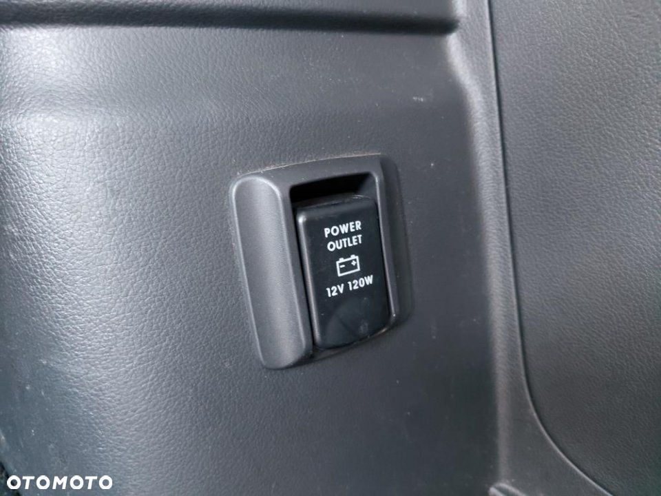 Mitsubishi Outlander - 23