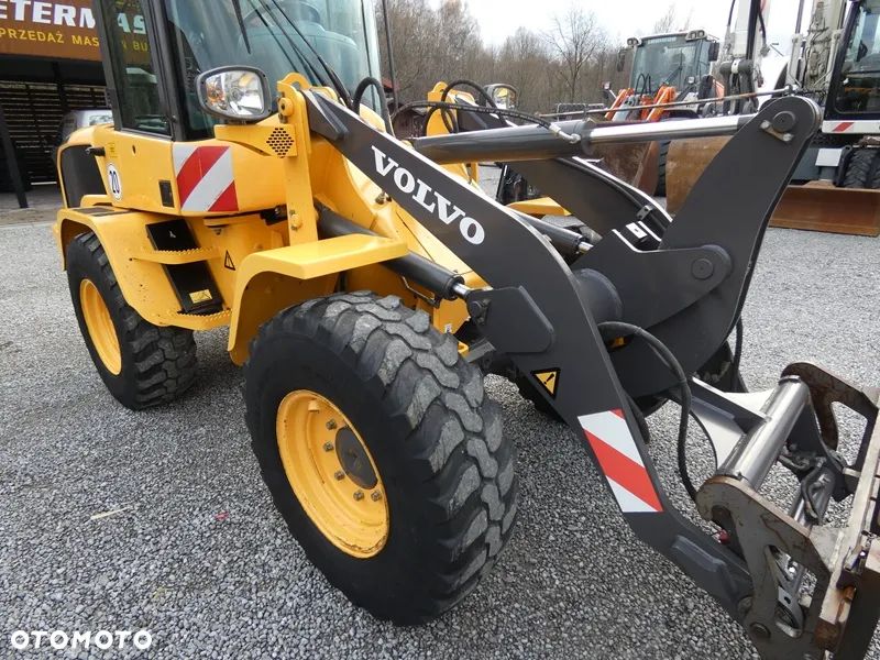 Volvo L30G Z Niemiec / 5.774mtg / kilka sztuk / - 22