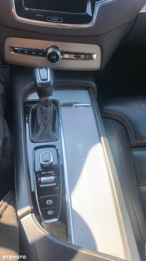 Volvo XC 90 D5 AWD R-Design - 12