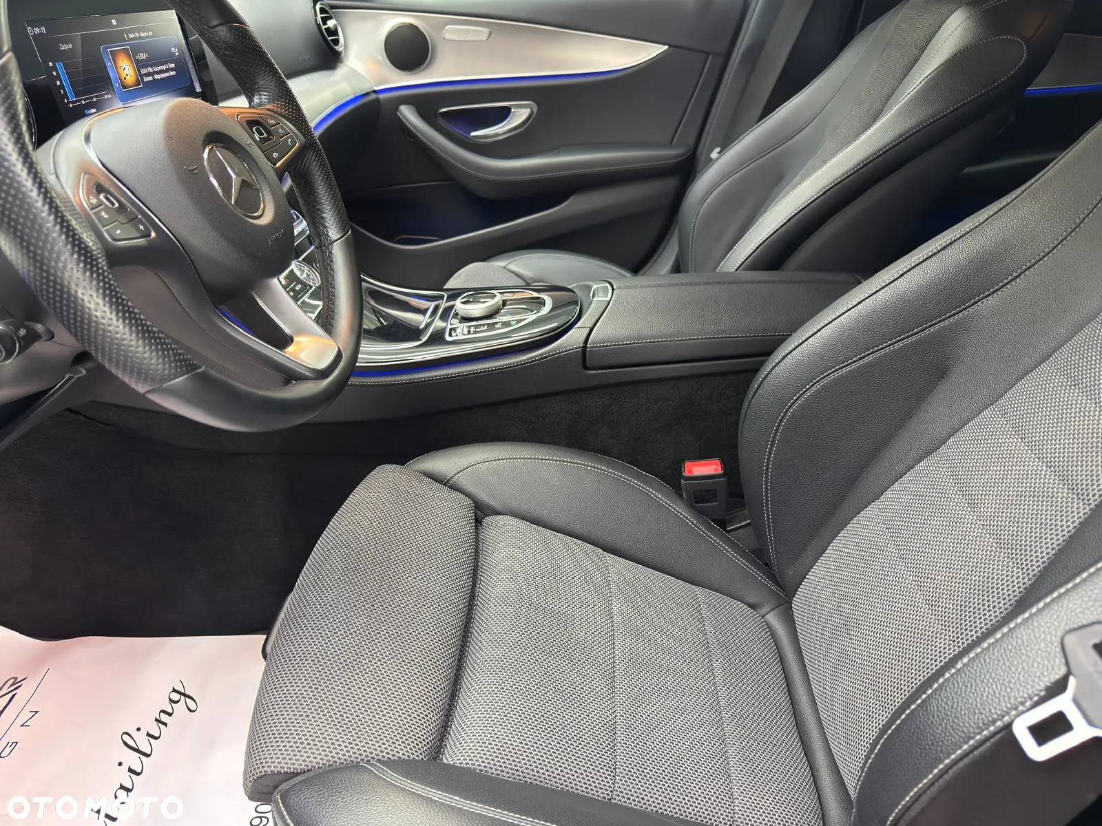 Mercedes-Benz Klasa E 220 d T 9G-TRONIC Avantgarde - 26